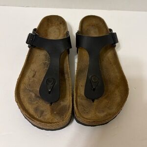 Birkenstock Gizeh black thong sandals size 40/9